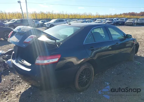 2011 Toyota Camry Le z USA, uszkodzony, nr VIN 4T1BF3EK5BU139423